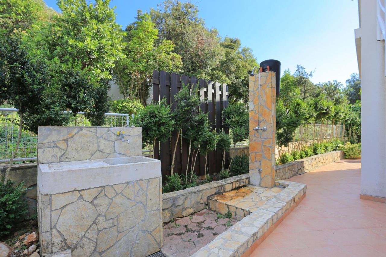 Apartments By The Sea Seget Vranjica, Trogir - 13771 외부 사진