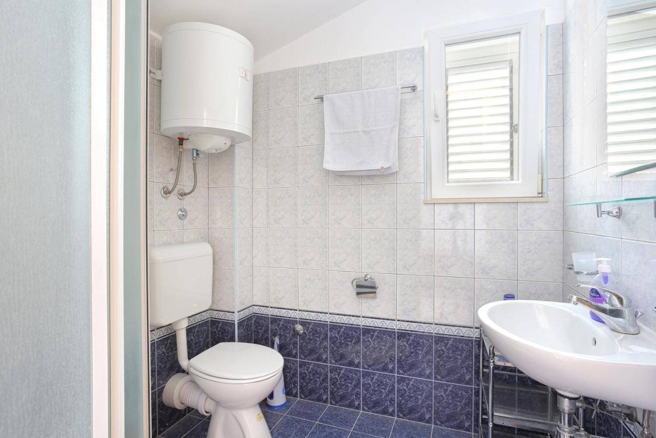 Apartments By The Sea Seget Vranjica, Trogir - 13771 외부 사진