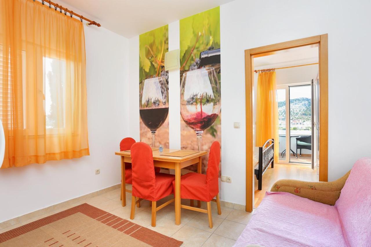 Apartments By The Sea Seget Vranjica, Trogir - 13771 외부 사진