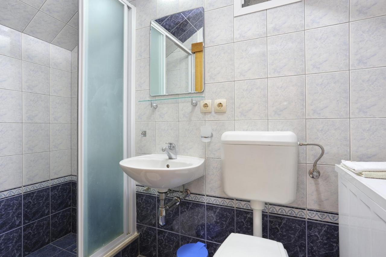 Apartments By The Sea Seget Vranjica, Trogir - 13771 외부 사진